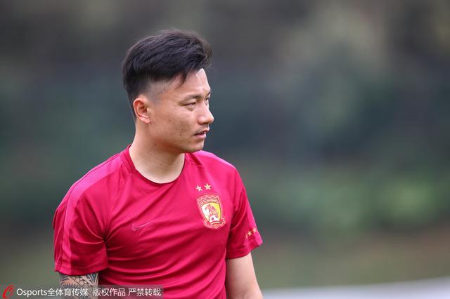 TA：德布劳内改变饮食和运动习惯，以确保长时间养伤不会影响他TheAthletic撰文谈到了德布劳内的话题，该文表示德布劳内改变饮食和运动习惯，以确保长时间养伤不会影响他。